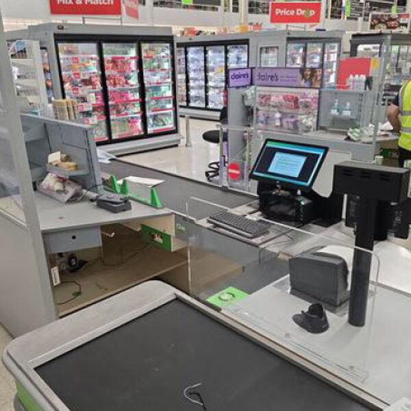 Modifications and installations on all models of checkouts.
